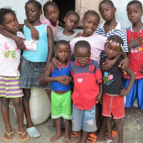 Insieme coloriamo di gioia la vita di molti